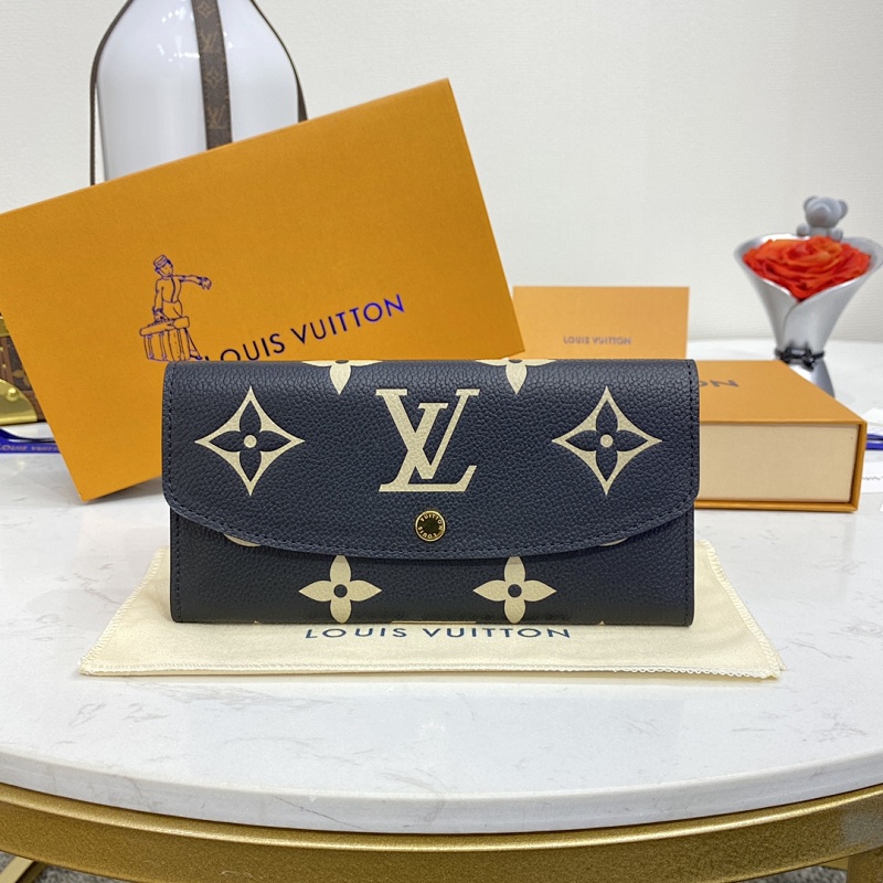 Louis Vuitton clutch
