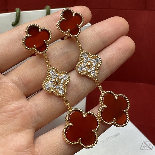 Earrings from Scarlettluxury