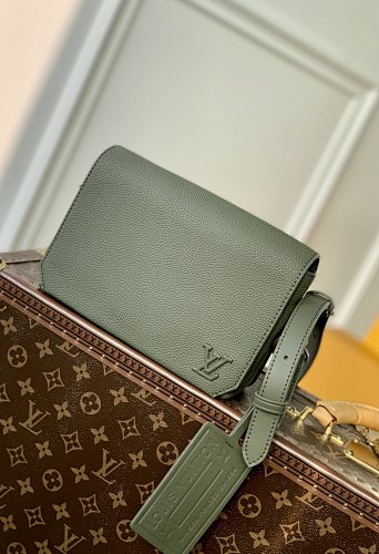 Louis Vuitton messenger bag