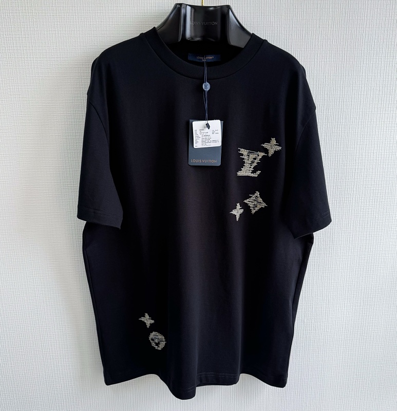 Tee from Scarlettluxury