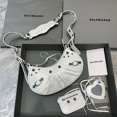 Balenciag Le Cagole