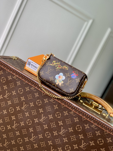 Louis Vuitton clutch