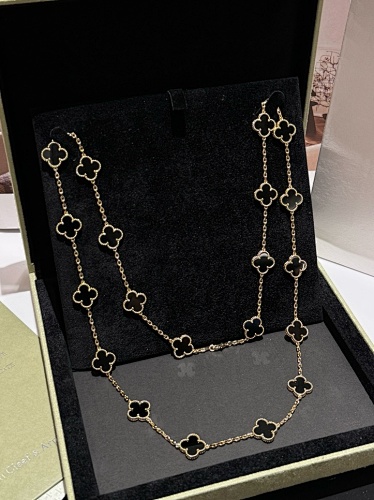 Necklace from Scarlettluxury