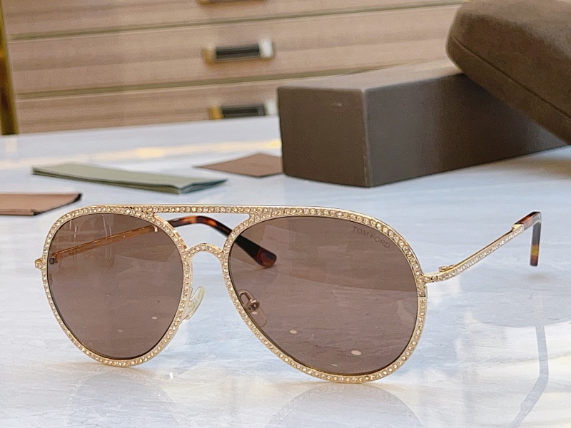 Glasses from Scarlettluxury
