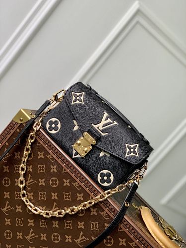 Louis Vuitton crossbody bag