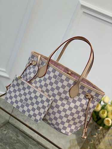 Shopping bag from Scarlettluxury