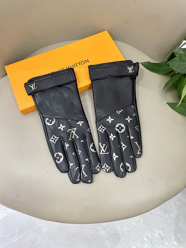 Gloves from Scarlettluxury