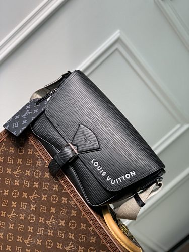 Louis Vuitton messenger bag