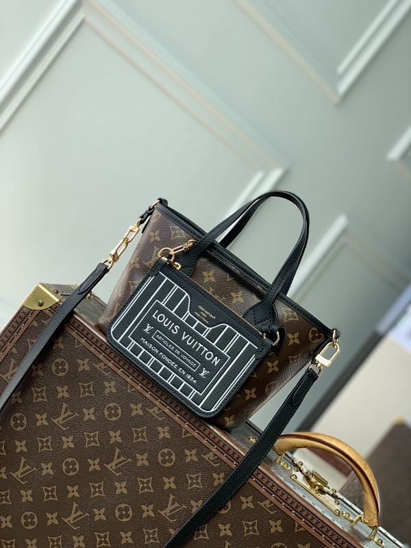 Louis Vuitton crossbody bag
