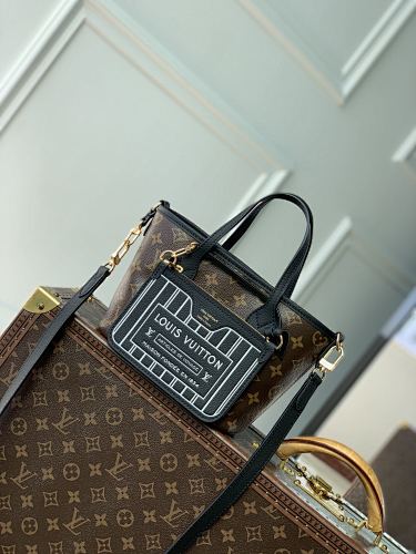 Louis Vuitton crossbody bag