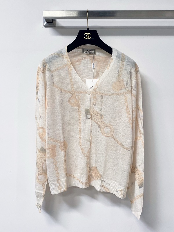 Sweater from Scarlettluxury