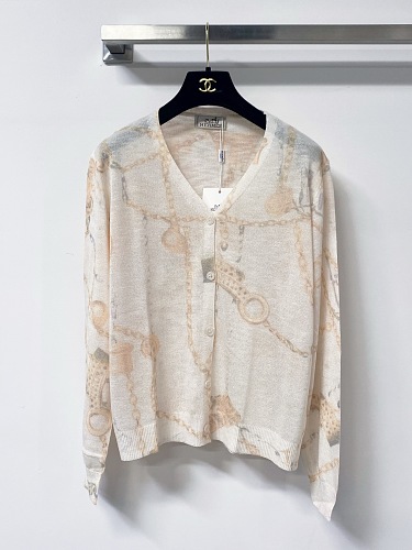 Sweater from Scarlettluxury