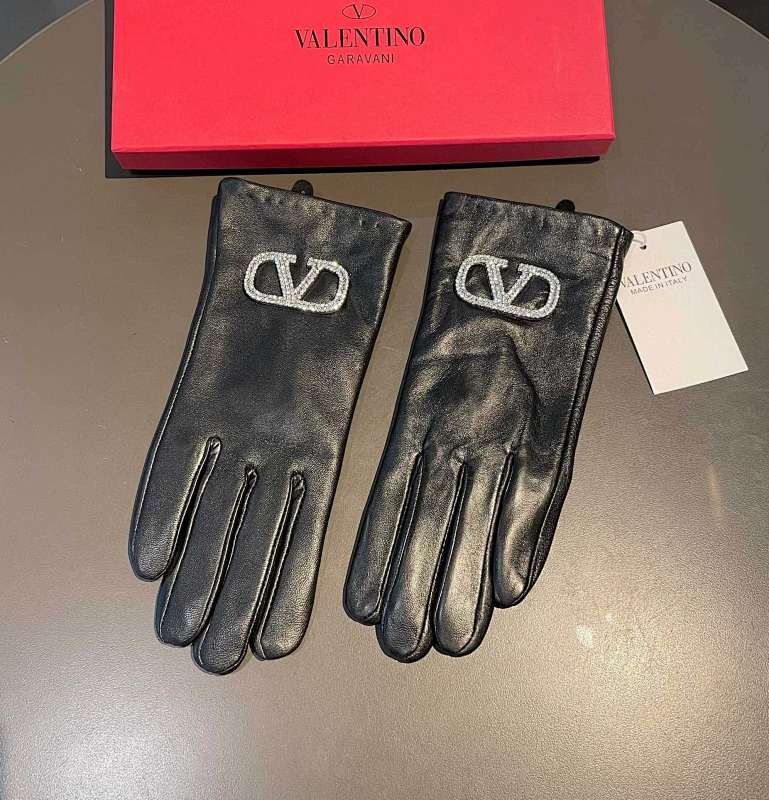 Valentino gloves