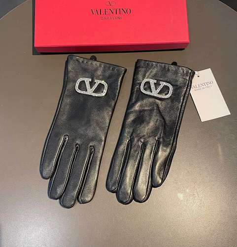 Valentino gloves