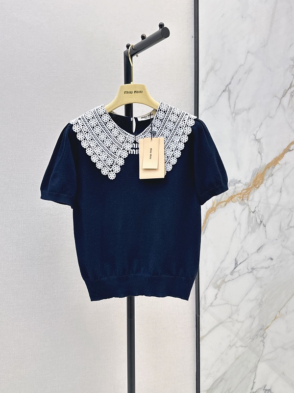 Sweater from Scarlettluxury