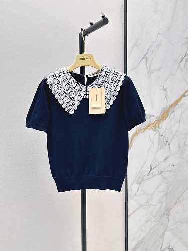Sweater from Scarlettluxury