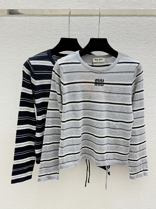 Sweater from Scarlettluxury