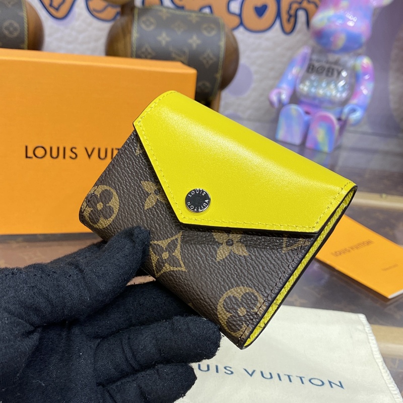 Louis Vuitton Zoé Monogarm 9.5 7.5 3cm