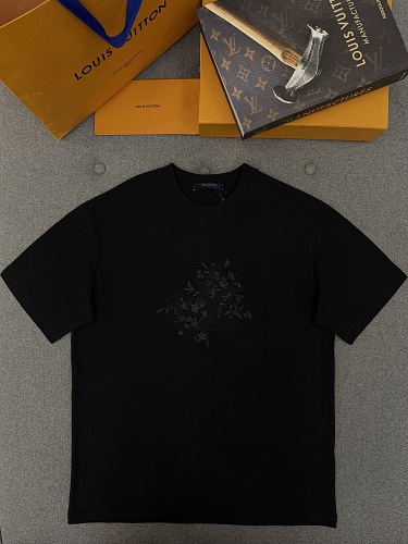 Tee from Scarlettluxury