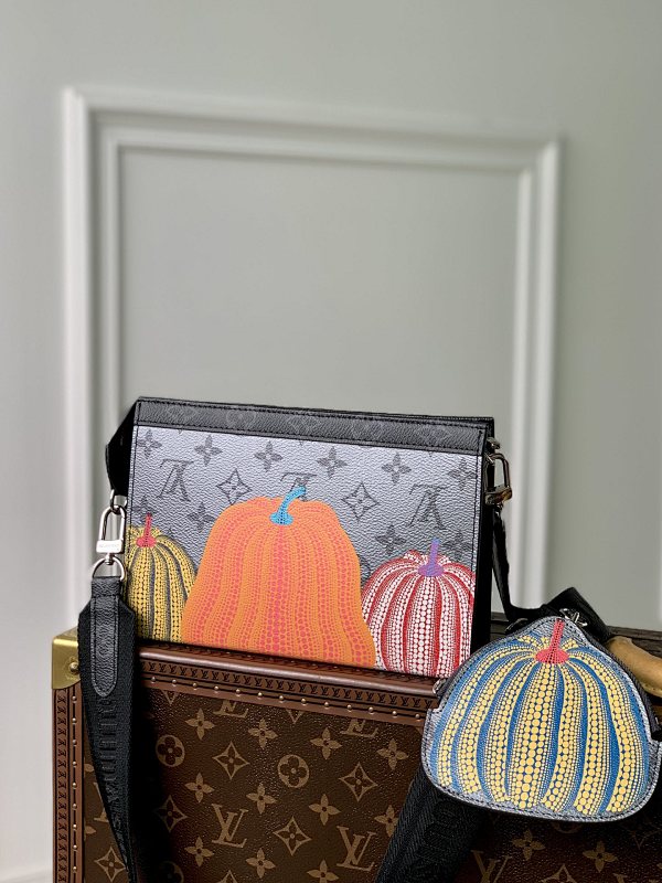 Louis Vuitton coin purse