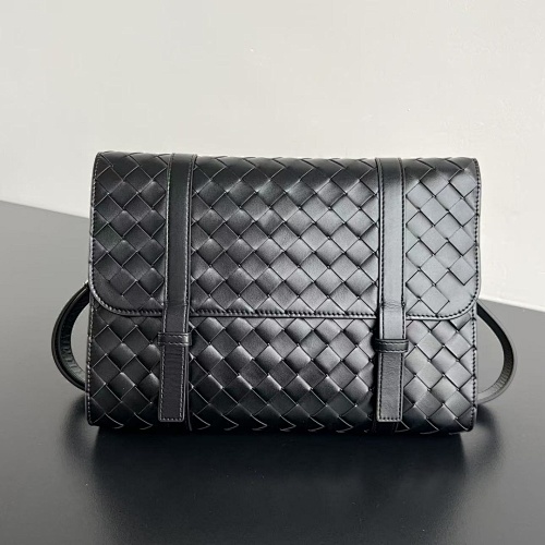 Messenger bag from Scarlettluxury