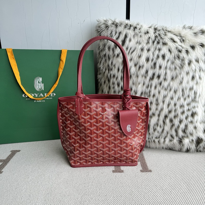 Goyard tote bag