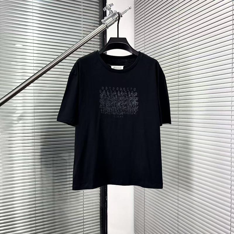 Tee from Scarlettluxury