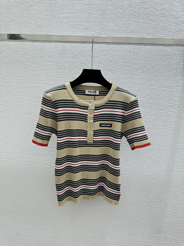 Sweater from Scarlettluxury