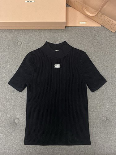 Sweater from Scarlettluxury