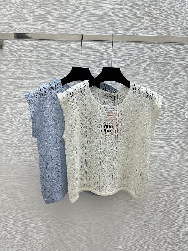 Sweater from Scarlettluxury