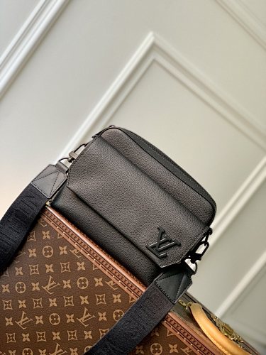 Louis Vuitton messenger bag