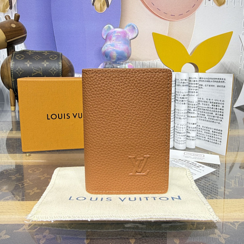 Card holder from Scarlettluxury