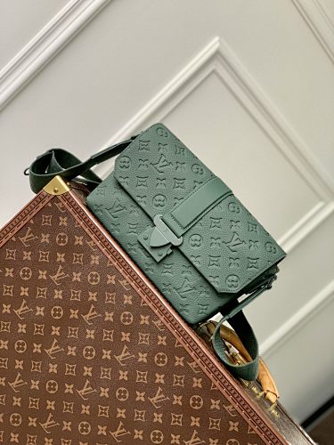 Louis Vuitton messenger bag