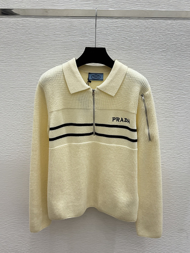 Sweater from Scarlettluxury