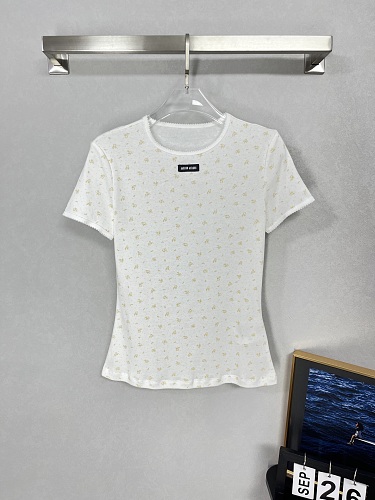 Tee from Scarlettluxury