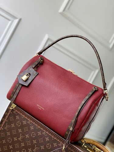 Louis Vuitton crossbody bag