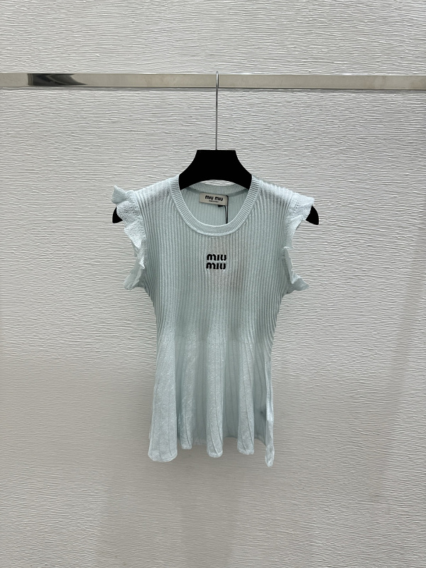 Sweater from Scarlettluxury