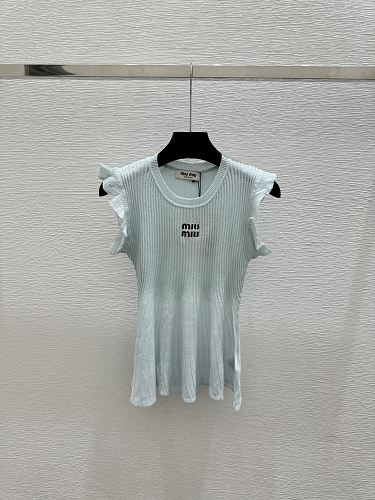 Sweater from Scarlettluxury