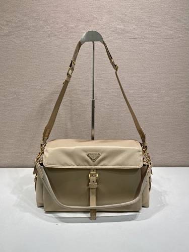 Messenger bag from Scarlettluxury