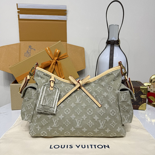 Louis Vuitton crossbody bag