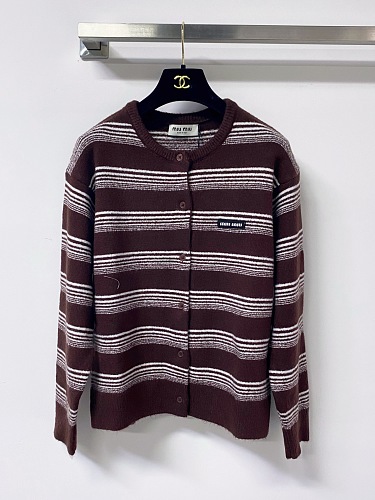 Sweater from Scarlettluxury