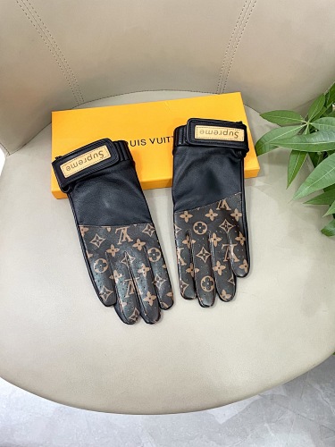 Gloves from Scarlettluxury