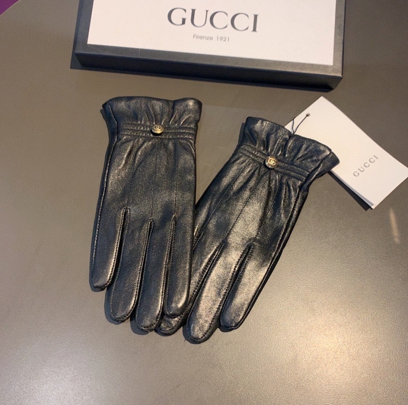 Gloves from Scarlettluxury