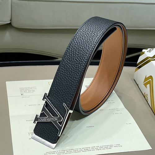 Louis Vuitton LV Initiales 40 LV Taurillon