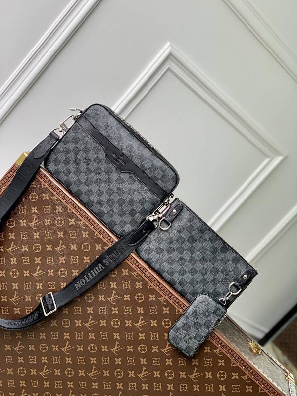Messenger bag from Scarlettluxury