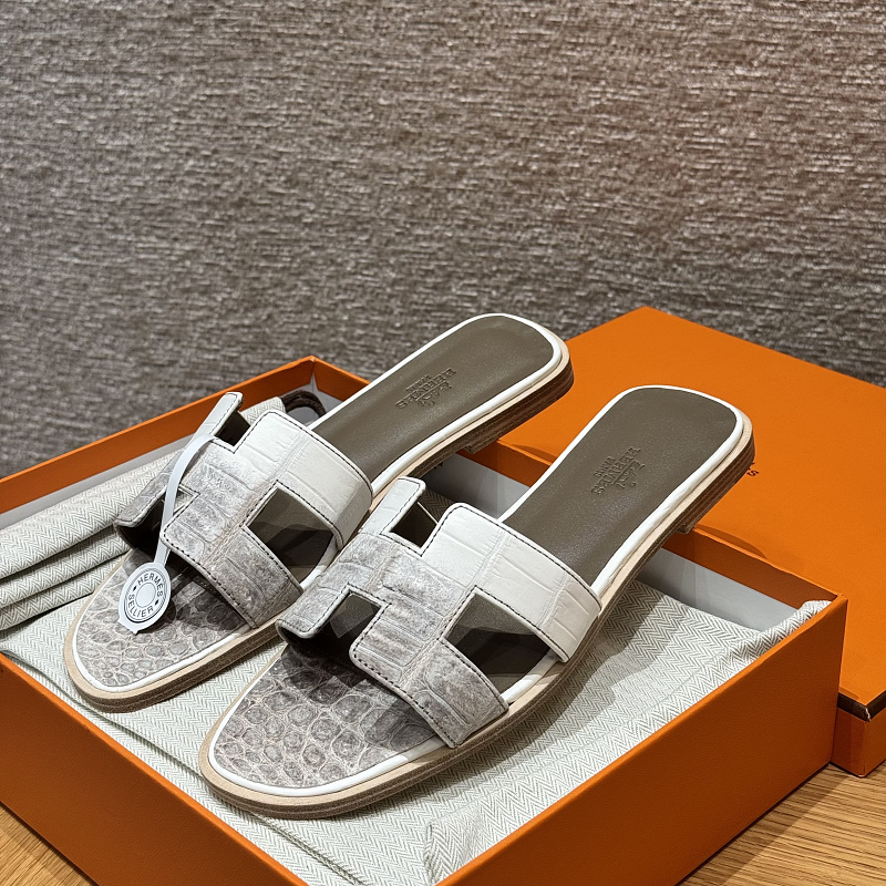 Upper Material Alligator