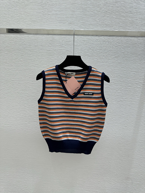 Sweater from Scarlettluxury