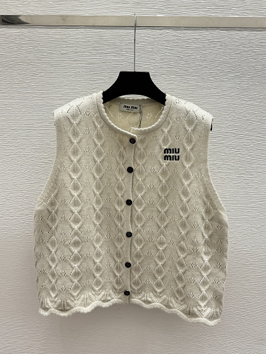 Sweater from Scarlettluxury