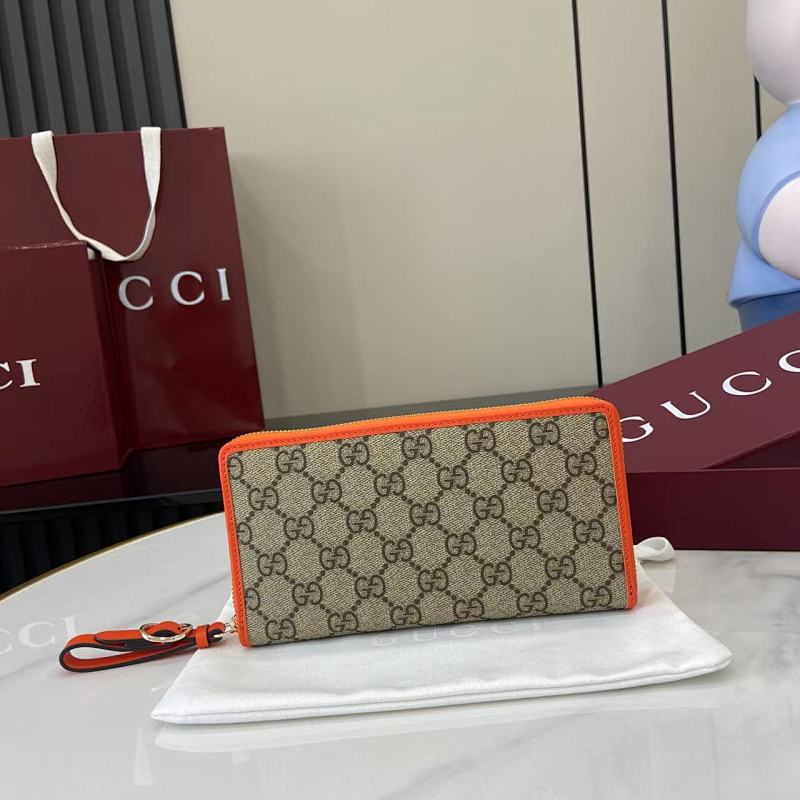 Wallet from Scarlettluxury