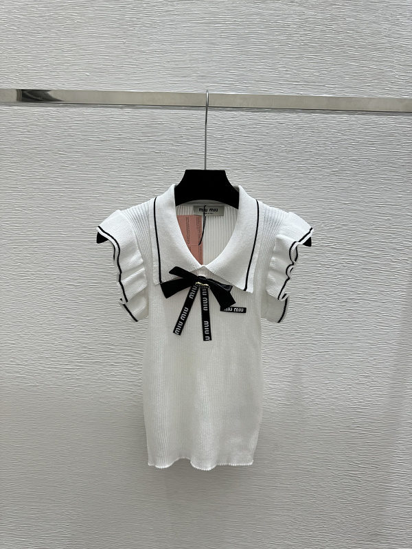 Sweater from Scarlettluxury